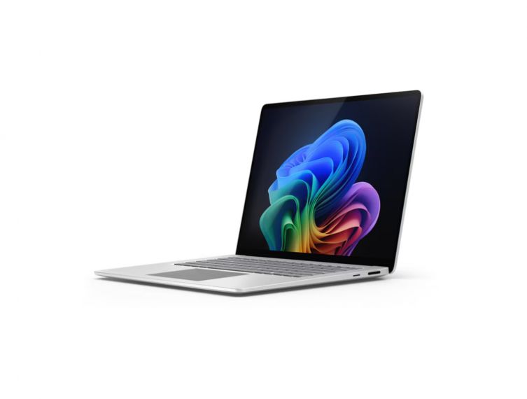Microsoft Surface Laptop Copilot+ PC 7 Edition (1TB) Platinum 15inch 32GB RAM Snapdragon X Elite (12 Core)